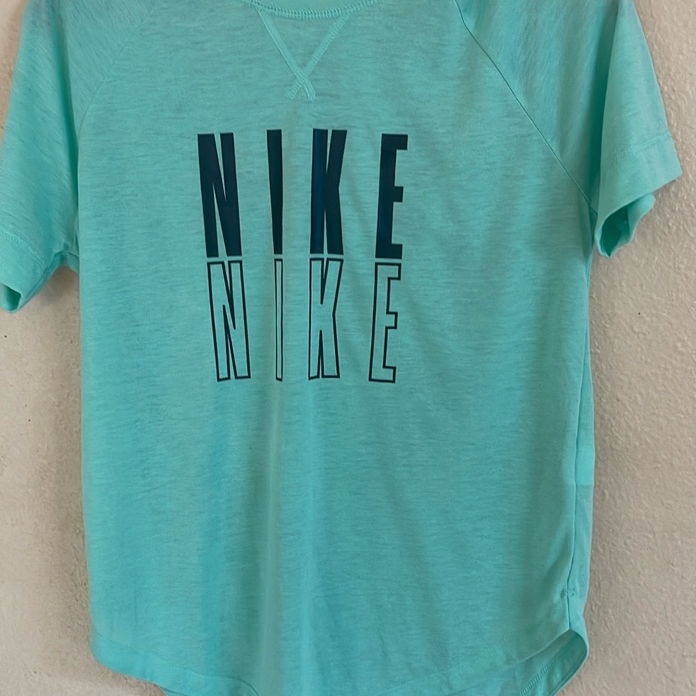 Nike mint green girls size XL Dri-Fit Shirt